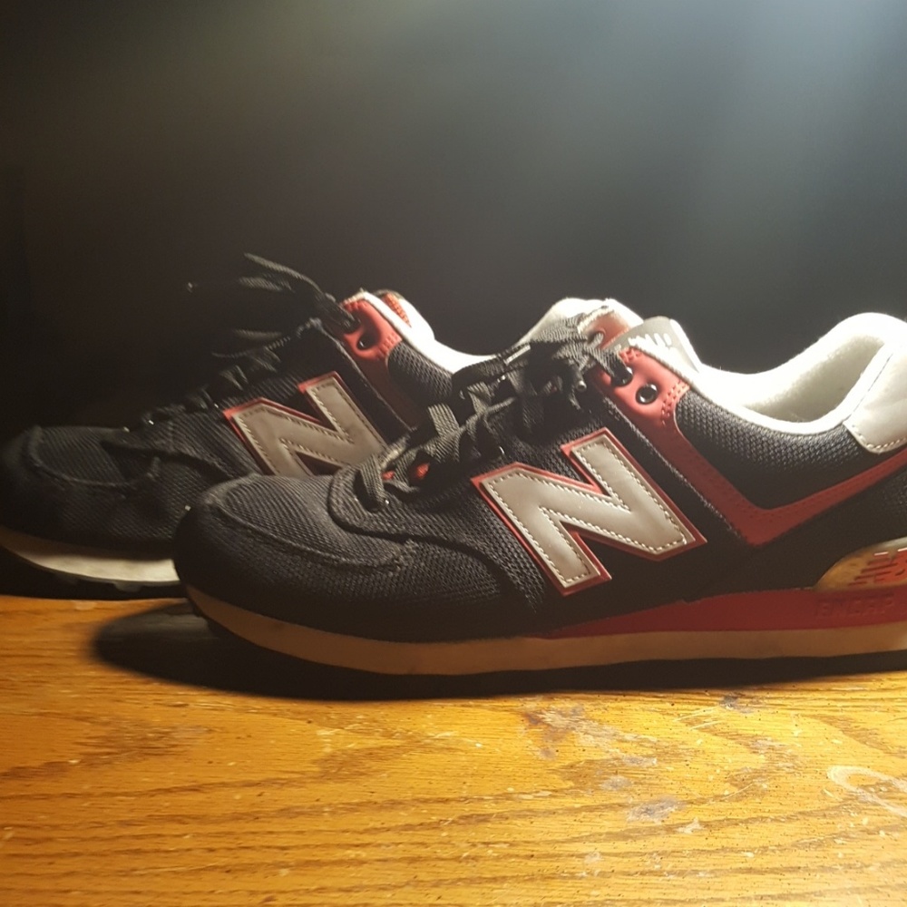 New Balance 574 Red on Black